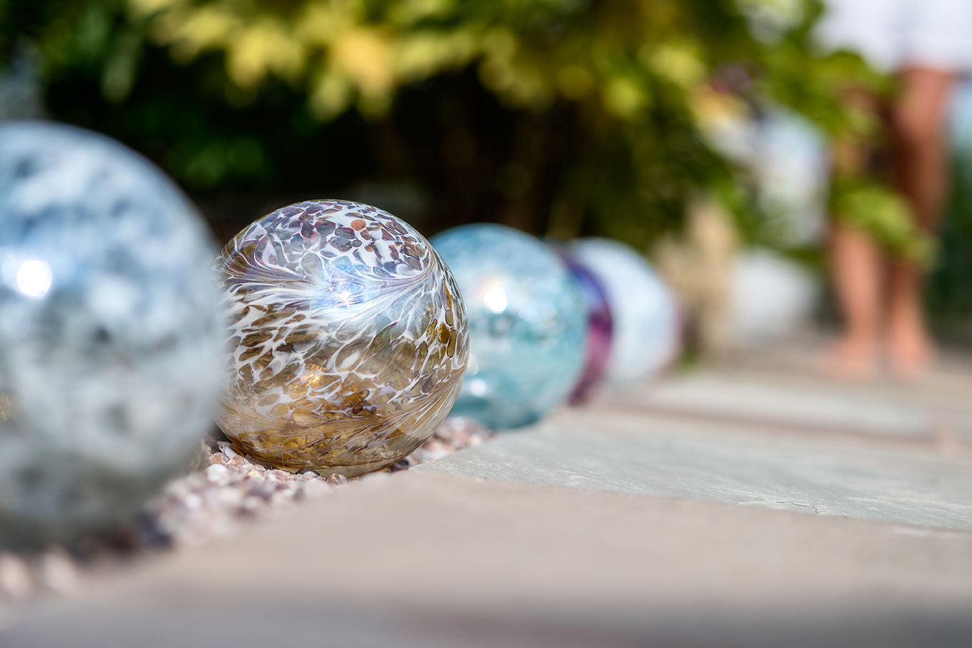 15cm Friendship Ball - Pastel Gold