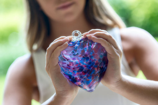 How to Choose a Meaningful Gift for the Woman Who Has Everything