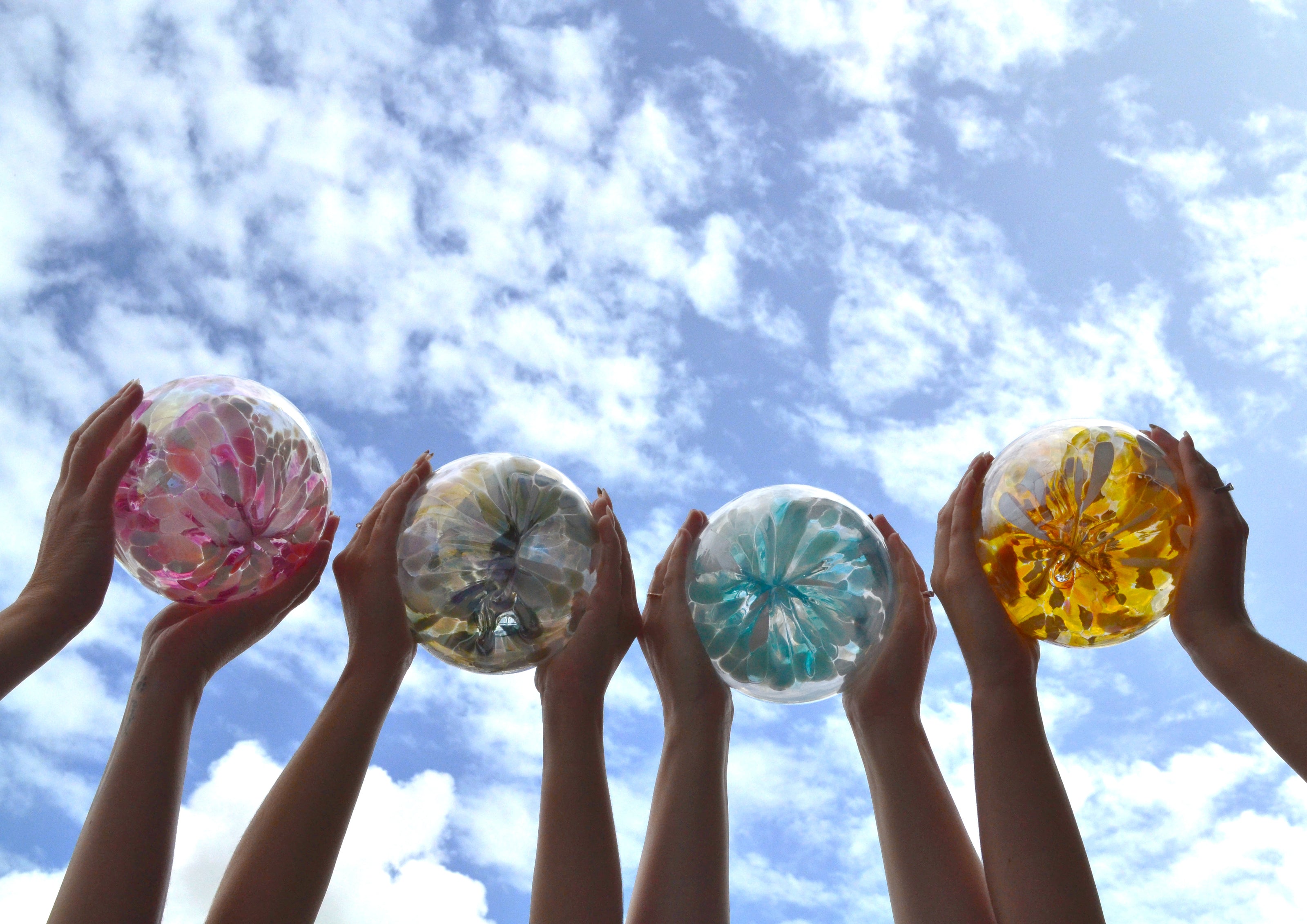 15cm Spirit Ball - Pastel Silver